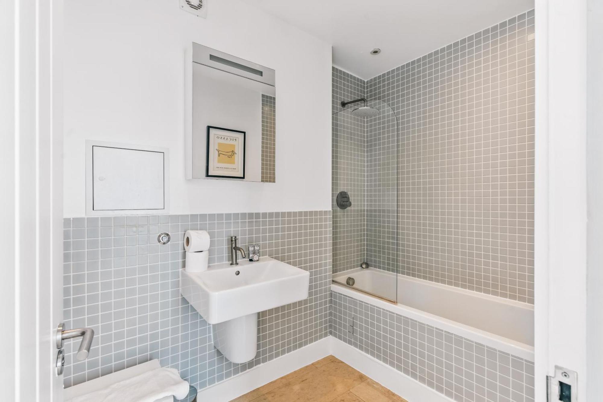 Modern 2br With Lift Access Prime Location Apartamento Londres